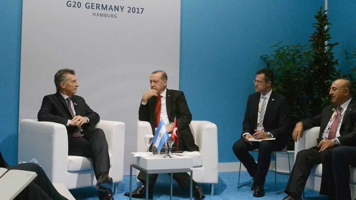 altText(G20: Macri no pudo reunirse con May ni con Macron y el Gobierno trata de minimizar el fracaso)}