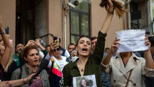 Protestas por Mahsa Amini: la UE no descarta sanciones contra Irán