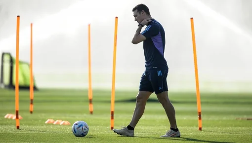 Scaloni: línea de cinco y el factor Di María