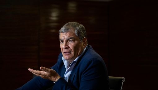 altText(Correa contra la disolución del Parlamento en Ecuador: 