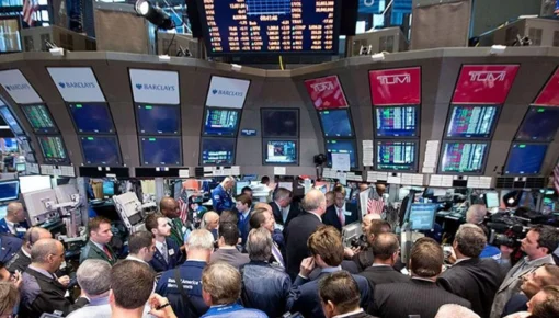 BlackRock impuso un corralito, bloqueó retiros, armó una corrida y se derrumbó
