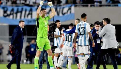 Argentina superó a Paraguay y sigue firme en las Eliminatorias