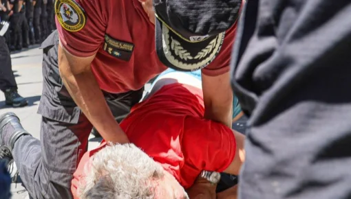 Varios detenidos por el protocolo antipiquetes tras la masiva marcha