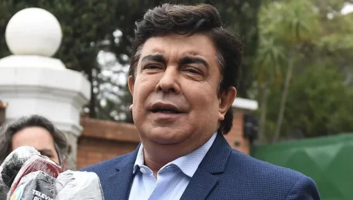 Crecen las expresiones de repudio contra Espinoza, procesado por abuso sexual