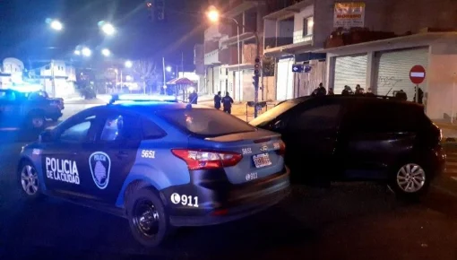 Detuvieron a 4 jóvenes libertarios por disparar a personas en situación de calle