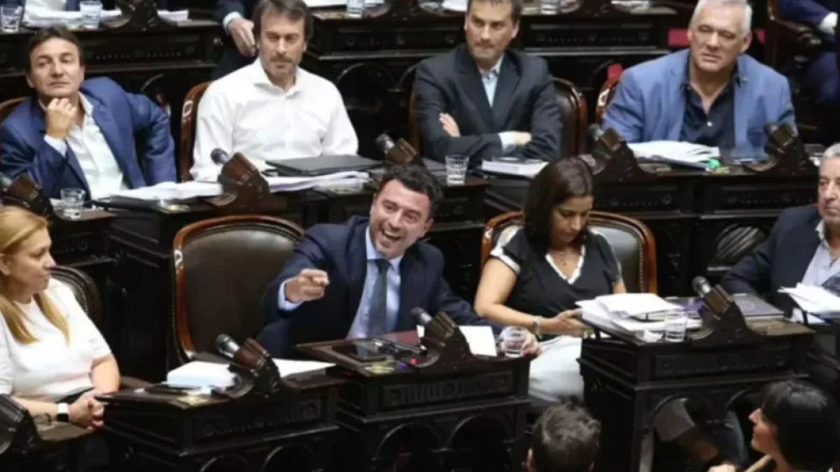 La UCR, a punto de romperse por el veto a la Ley Jubilatoria