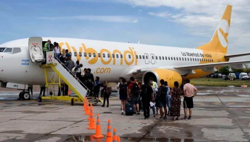 Embargo a Flybondi: la Justicia ordenó bloquear cuentas por una deuda de $1.500 millones