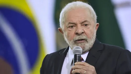 Lula defendió la soberanía de Brasil y denunció a políticos 