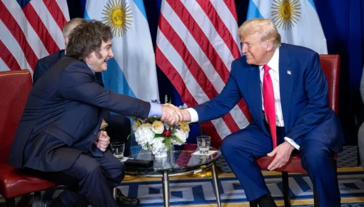 Último recurso: en medio de la debacle, Trump recibirá a Milei