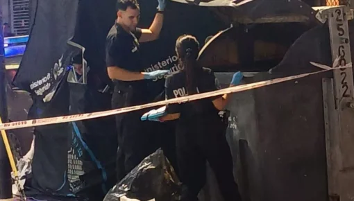 Una persona en situación de calle murió dentro de un contenedor de basura