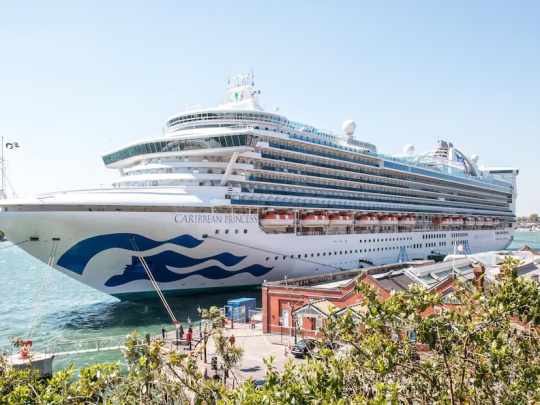 Alerta sanitaria en un crucero: más de 100 contagios y operativo de emergencia en Estados Unidos
