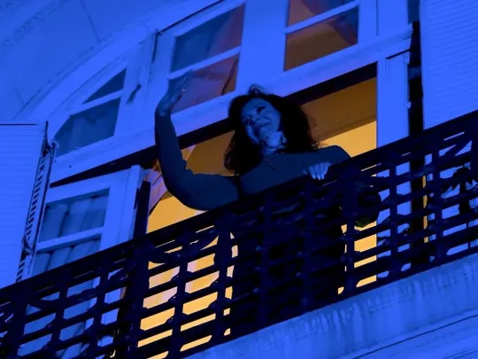 Vialidad: nuevo embargo sobre el inmueble donde Cristina cumple su domiciliaria