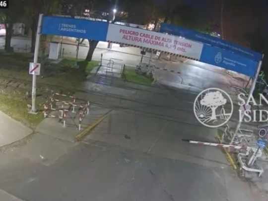 Un nuevo video revela el choque en el paso a nivel donde murió Ernestina Pais