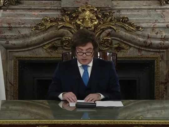 La Reforma Laboral no mejoró el empleo registrado: cayó por tercer mes consecutivo y perdió 110.000 puestos
