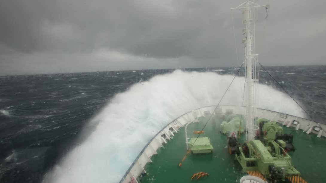 Tensión entre Argentina y Chile: alertan por un buque que navegará hacia Malvinas y temen un incidente