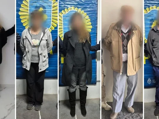 Desarticularon una red de trata laboral que envenenaba operarios
